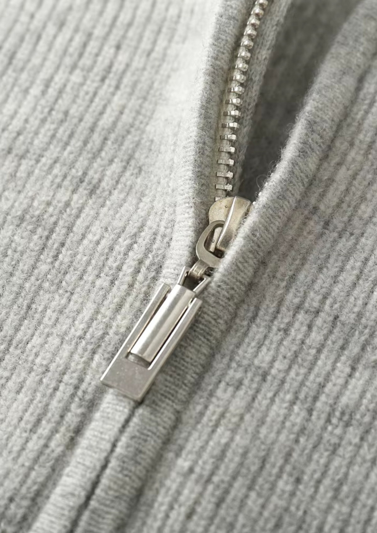 Pure Extra-Fine Merino Wool Ribbed Zip Hoodie, view 4