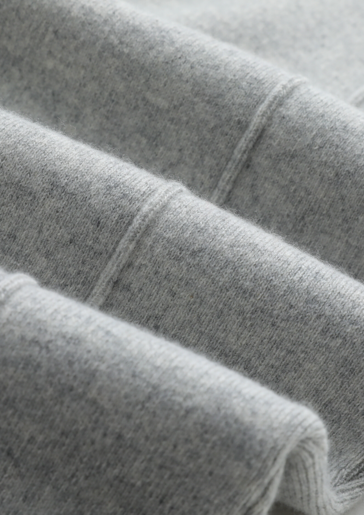Pure Extra-Fine Merino Wool Light Gray Luzzo Set, view 5