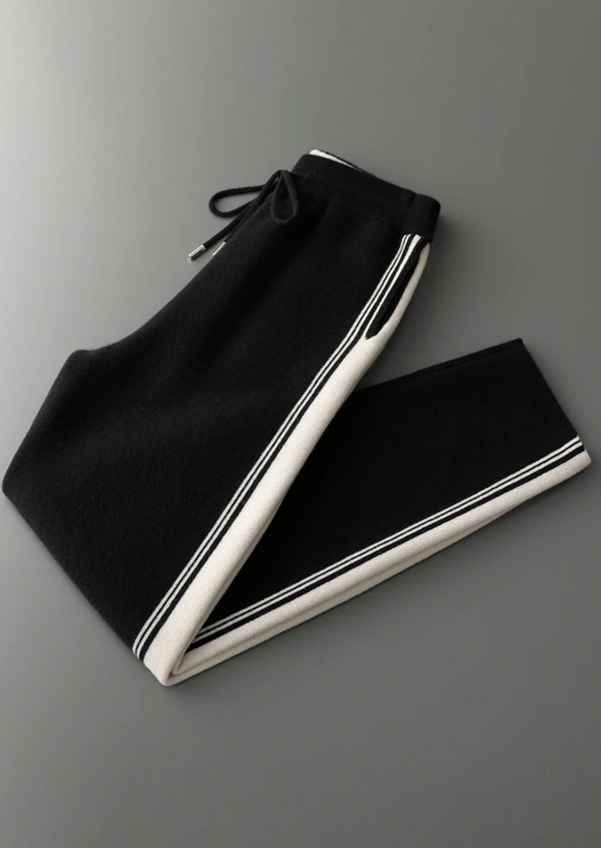 Pure Extra-Fine Merino Wool Black Damien Set, view 4