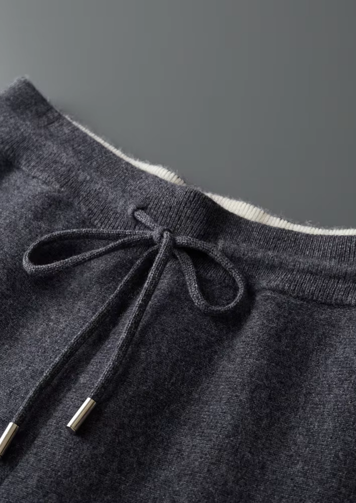 Pure Extra-Fine Merino Wool Dark Gray Damien Set, view 6