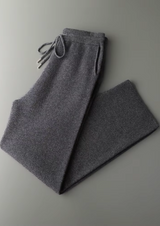 Gris oscuro