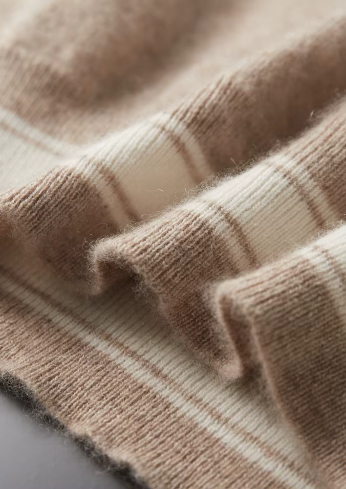 Premium Cashmere Sand Vienna Leisure Set, view 5