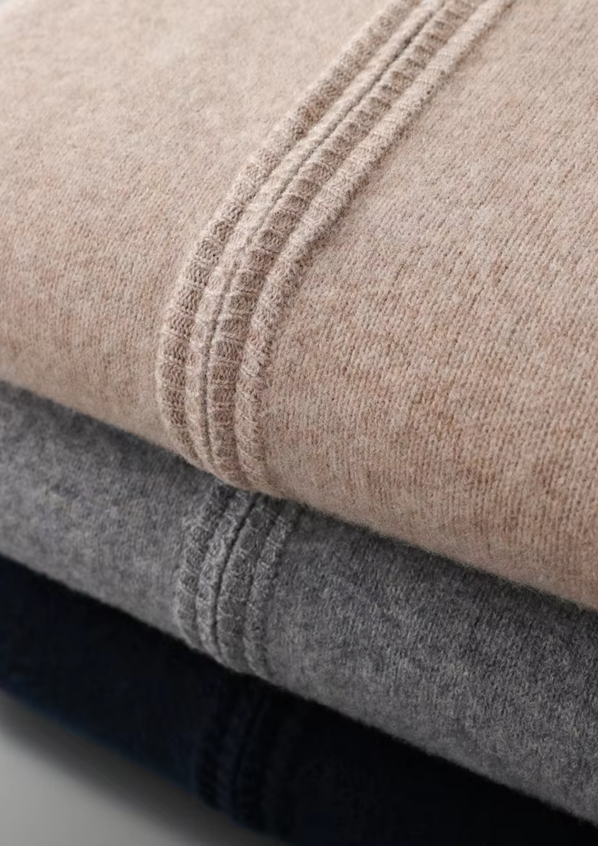 Pure Extra-Fine Merino Wool Two-Tone Zip Cardigan, view 15