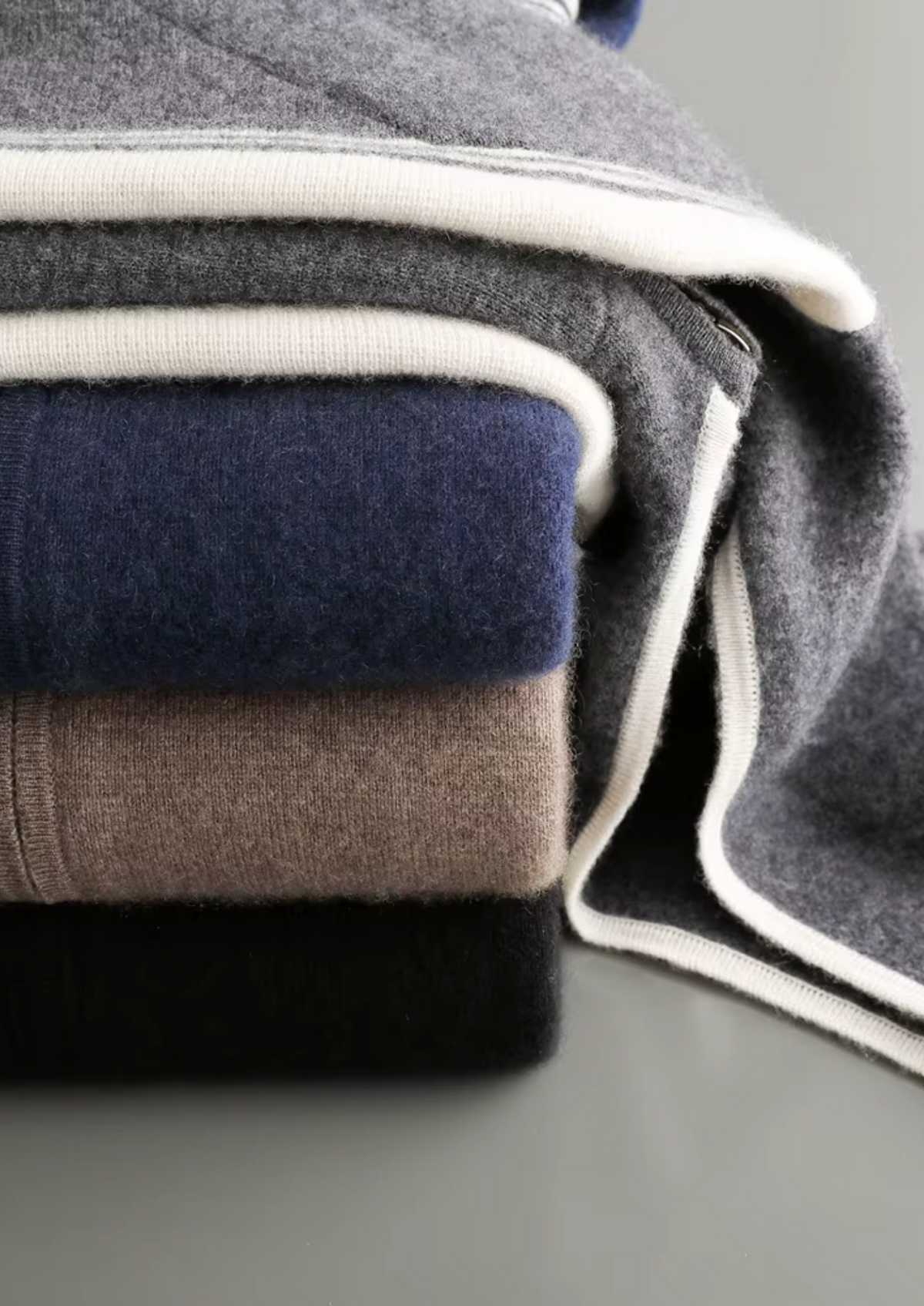 Pure Extra-Fine Merino Wool Navy Blue Damien Set, view 11