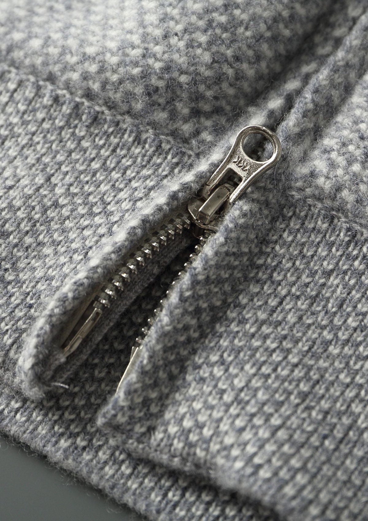 Pure Extra-Fine Merino Wool Light Gray Jaquard Set, view 11