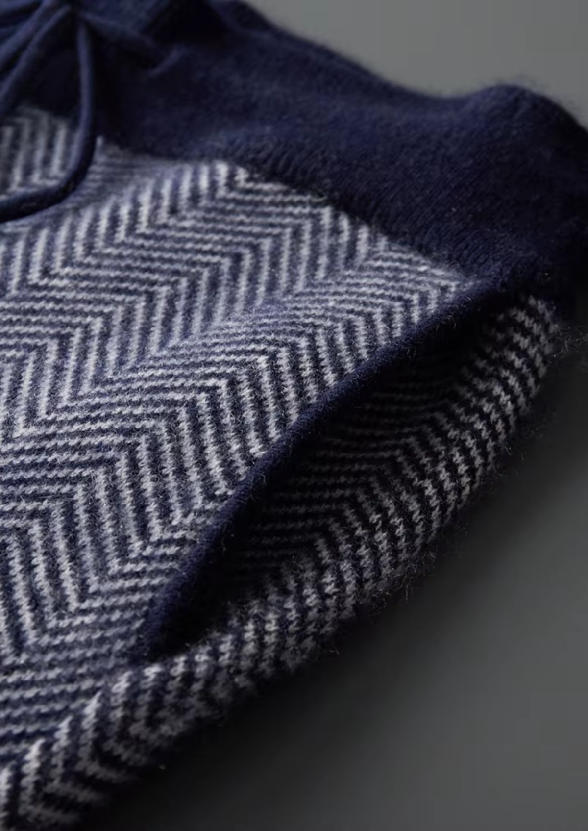 Pure Extra-Fine Merino Wool Navy Blue Herringbone Set, view 6