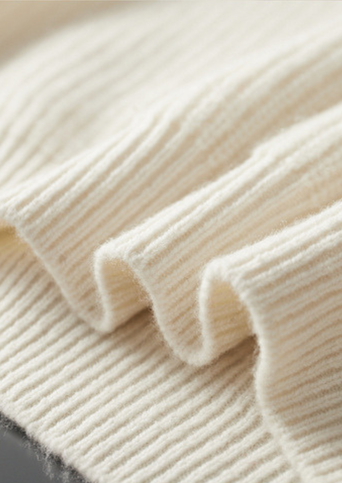 Pure Extra-Fine Merino Wool Ribbed Raglan Crewneck, view 3