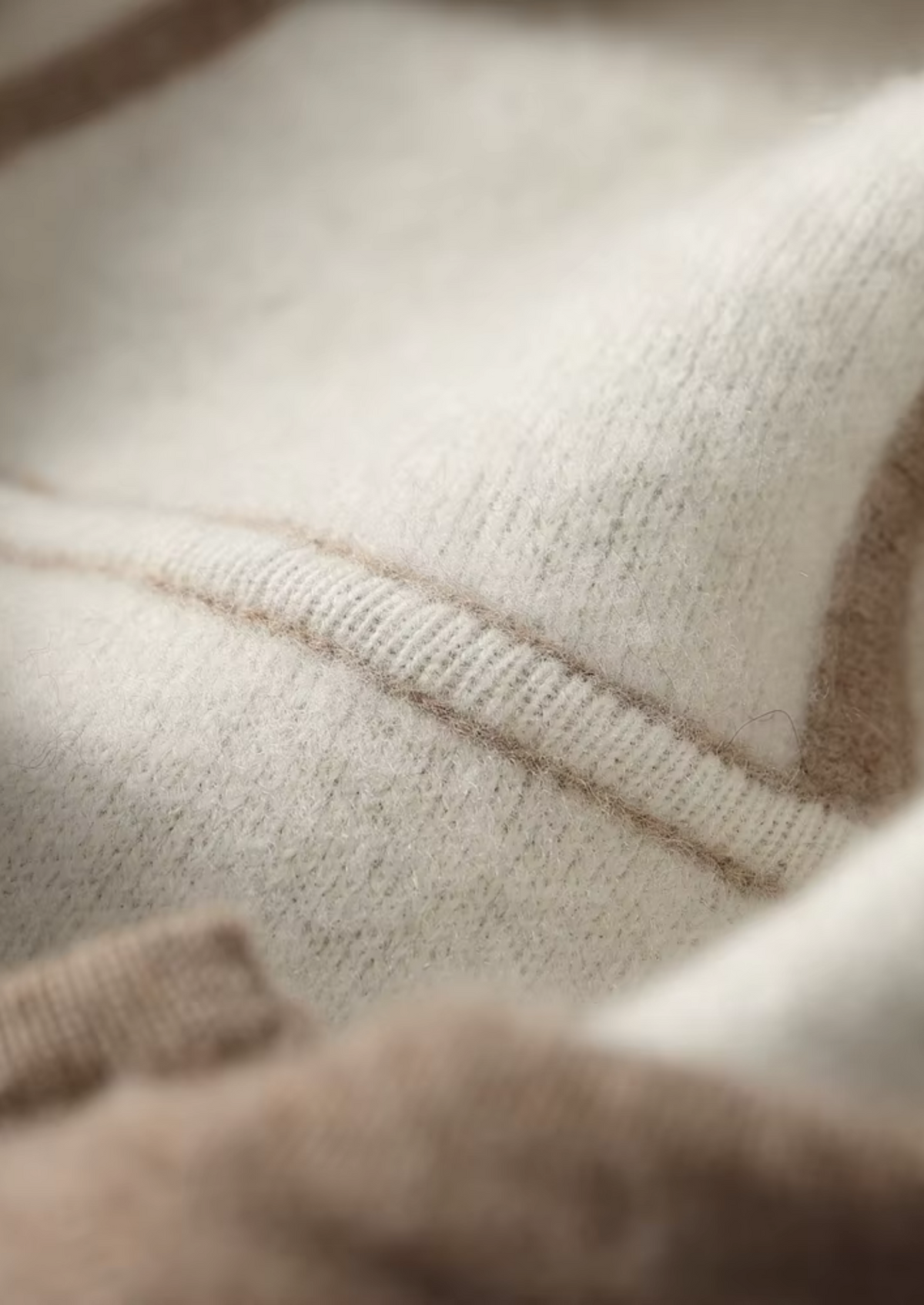 Premium Cashmere Beige Milano Leisure Set, view 5