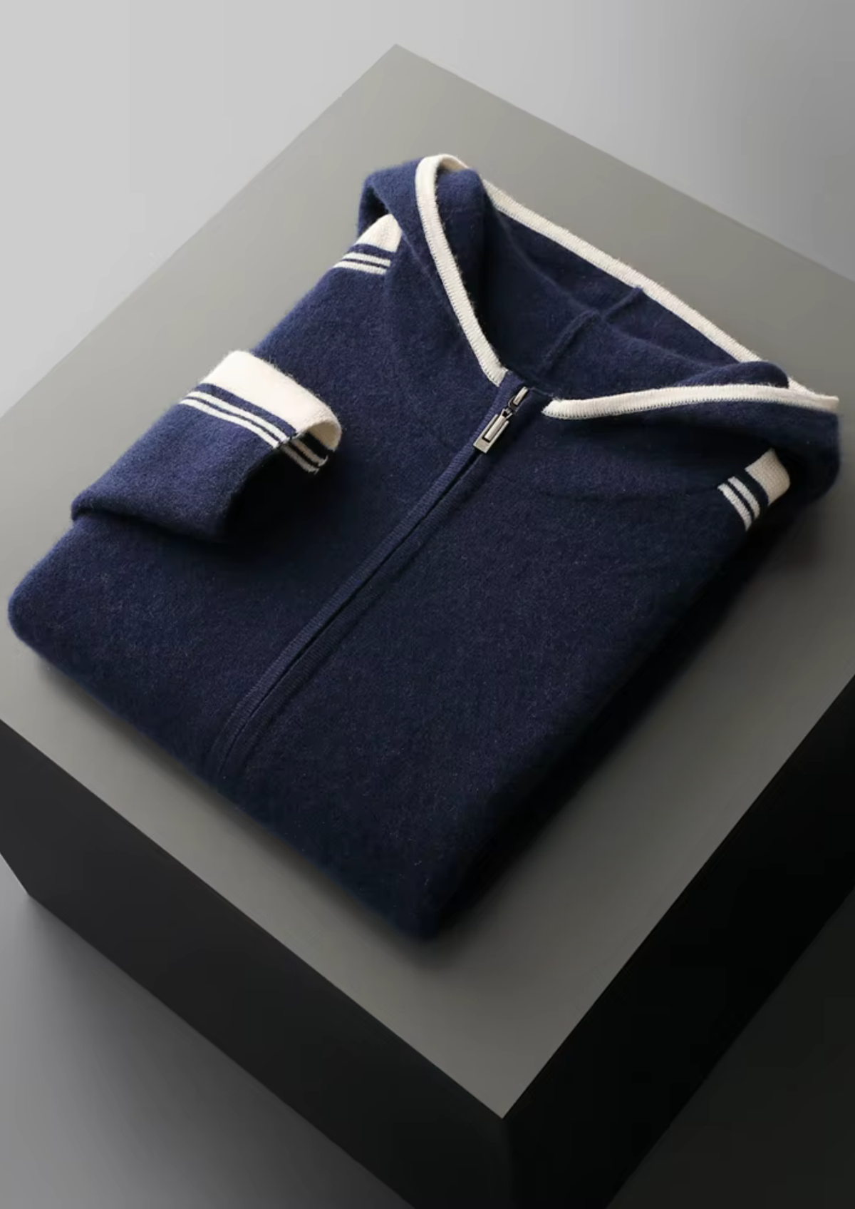 Pure Extra-Fine Merino Wool Navy Blue Damien Set, view 9