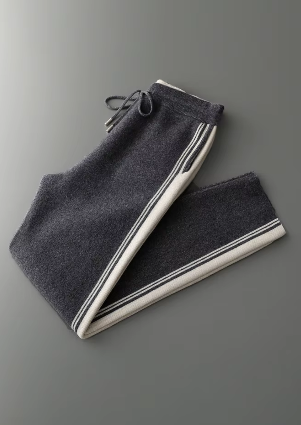 Pure Extra-Fine Merino Wool Dark Gray Damien Set, view 8
