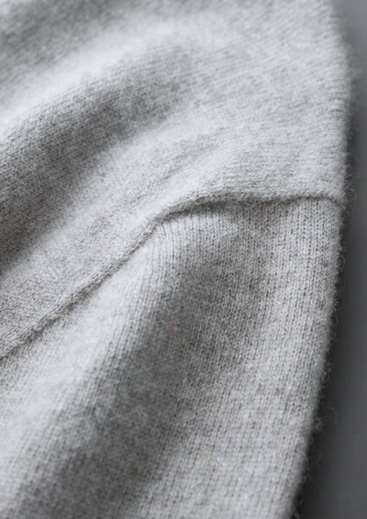 Premium Cashmere Classic Crewneck T-Shirt - Light Gray, view 3