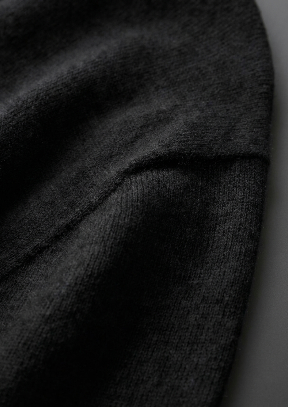 Premium Cashmere Classic Crewneck T-Shirt - Black, view 4