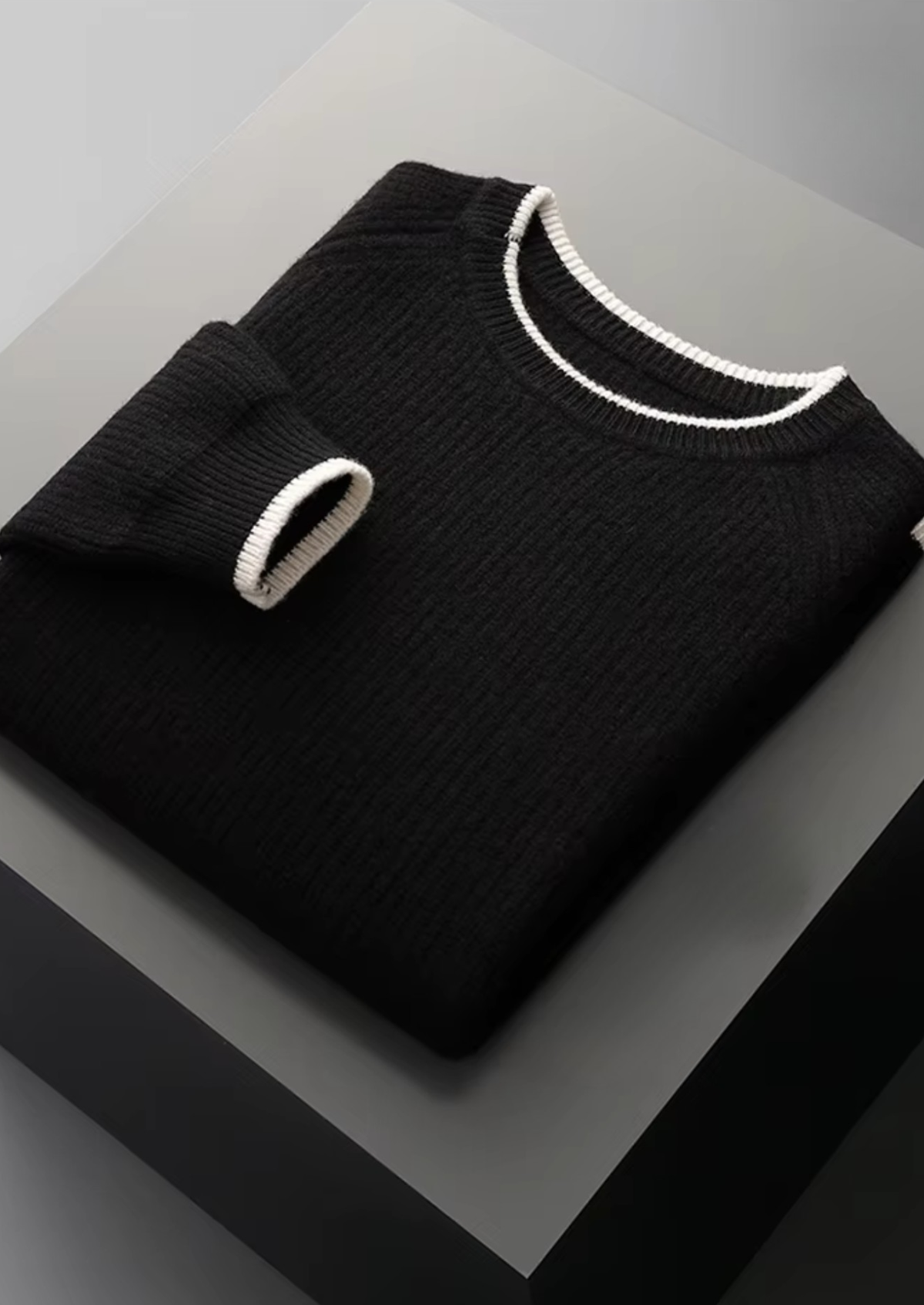 Pure Extra-Fine Merino Wool Two Tone Crewneck, view 16