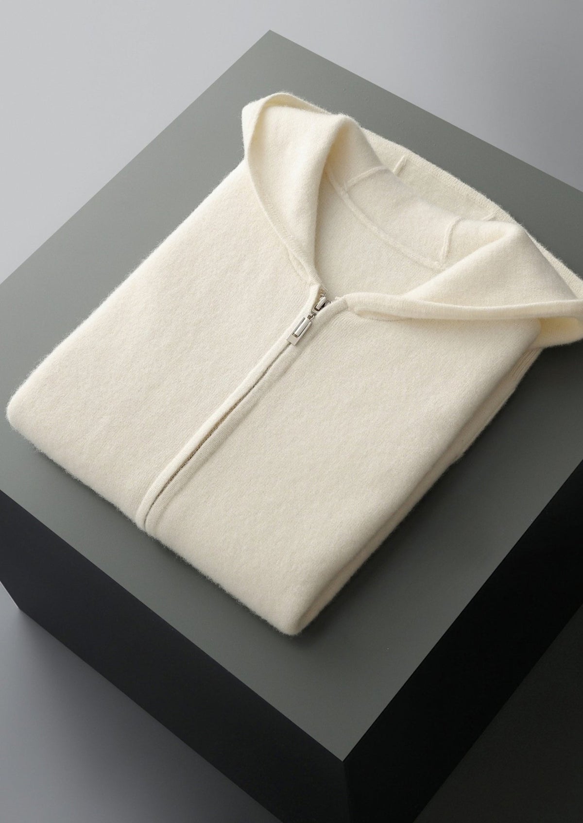 Pure Extra-Fine Merino Wool Hooded Zipper Vest, view 15