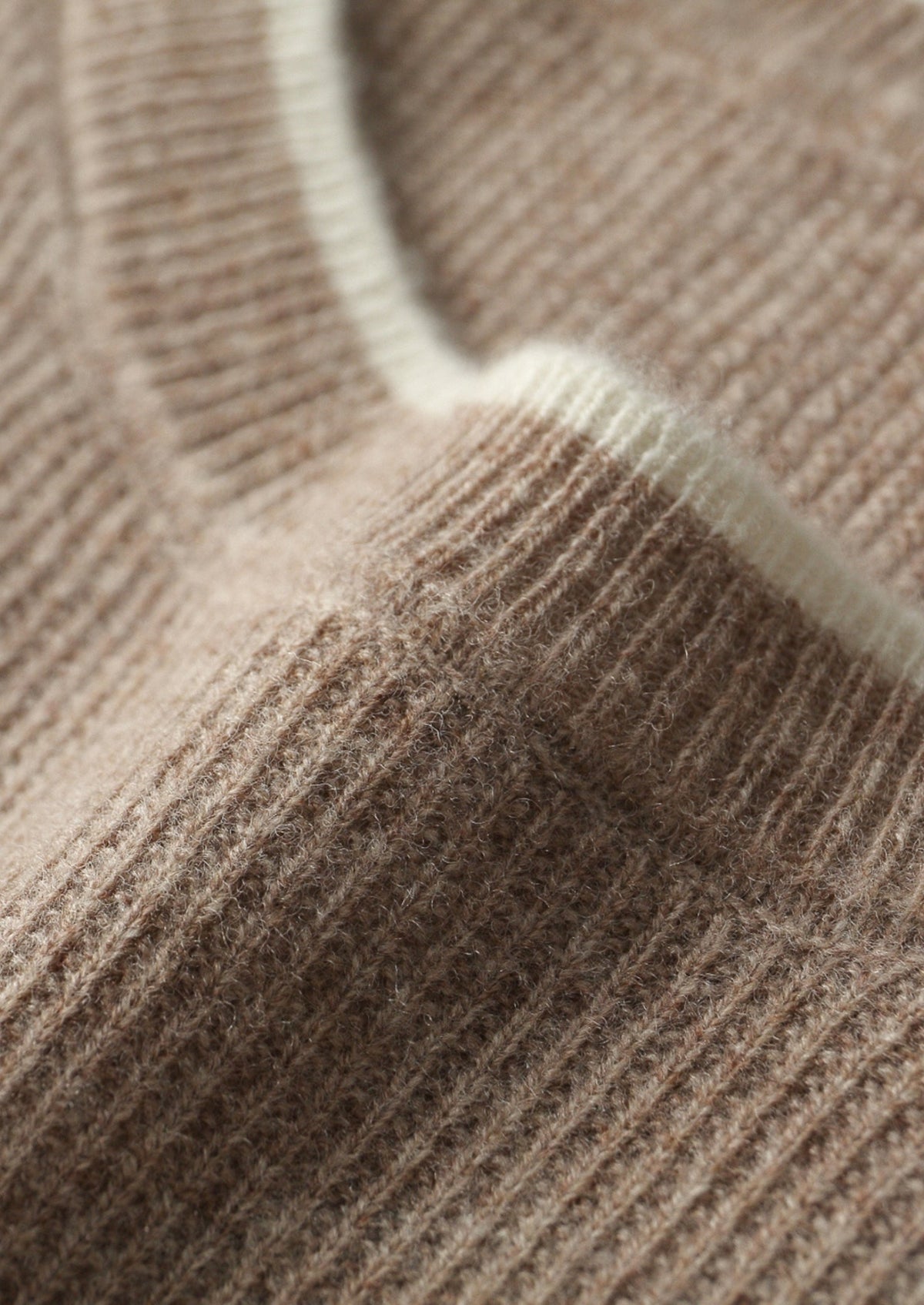 Pure Extra-Fine Merino Wool Contrast Crewneck, view 12