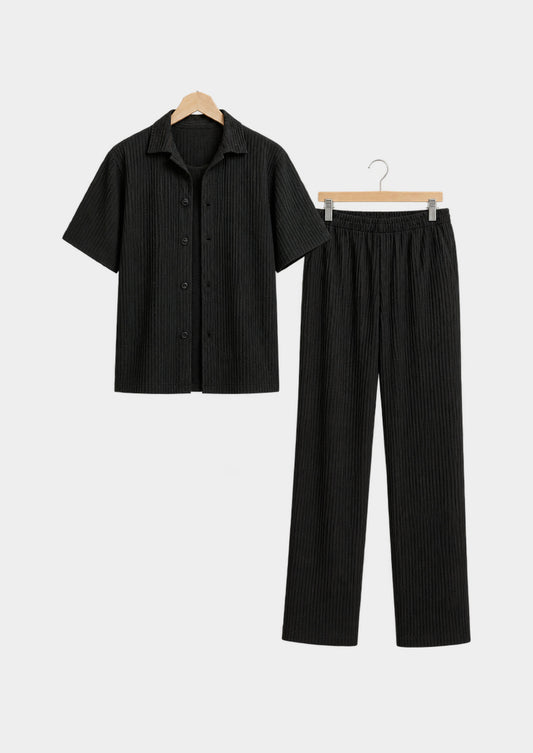Ensemble d'été à pinces noir, vue de face