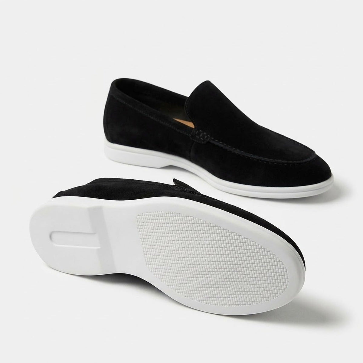 Anzio Loafer Black, rubber outsole detail