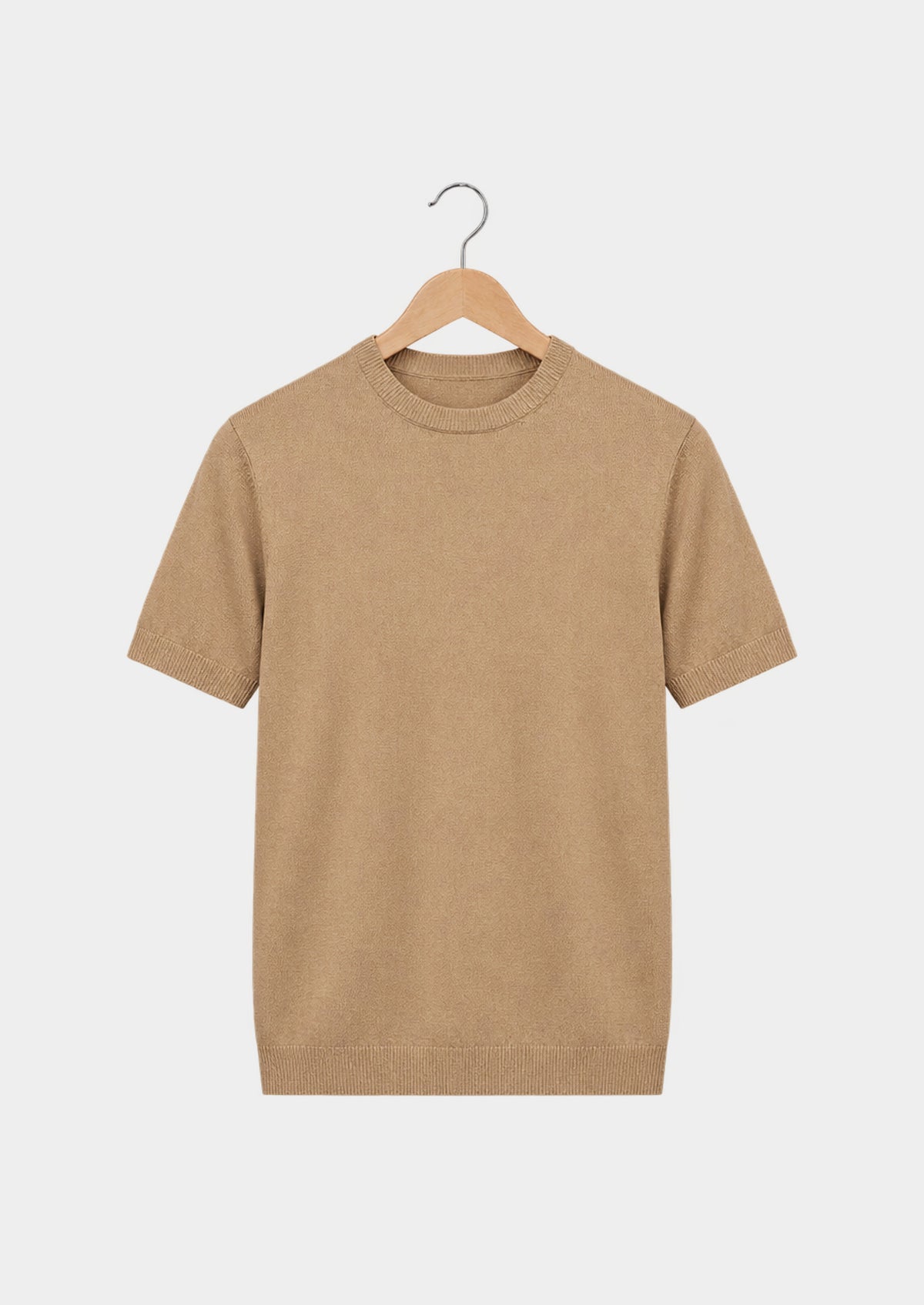 T-shirt essentiel col rond en maille beige, vue de face