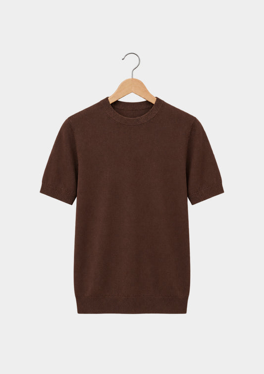 Camiseta esencial de punto con cuello redondo café, vista frontal