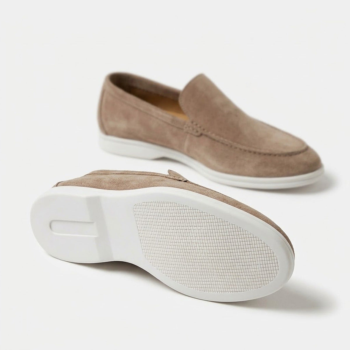 Anzio Loafer Light Brown, rubber outsole detail