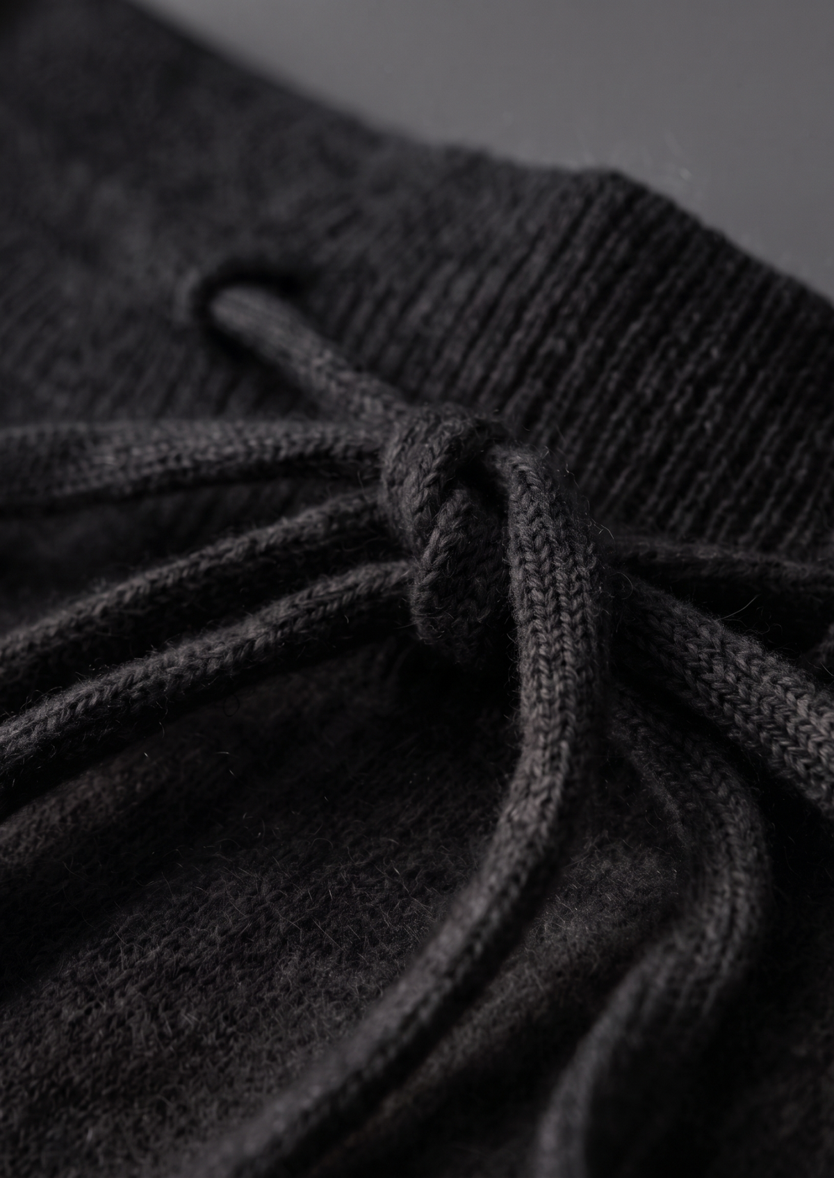Pure Extra-Fine Merino Wool Black Luzzo Set, view 6