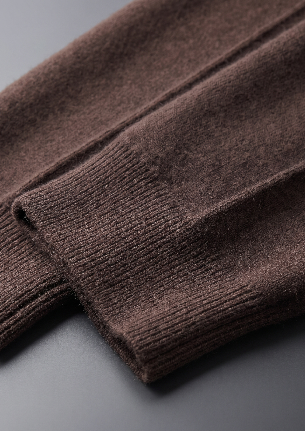 Pure Extra-Fine Merino Wool Dark Brown Luzzo Set, view 8