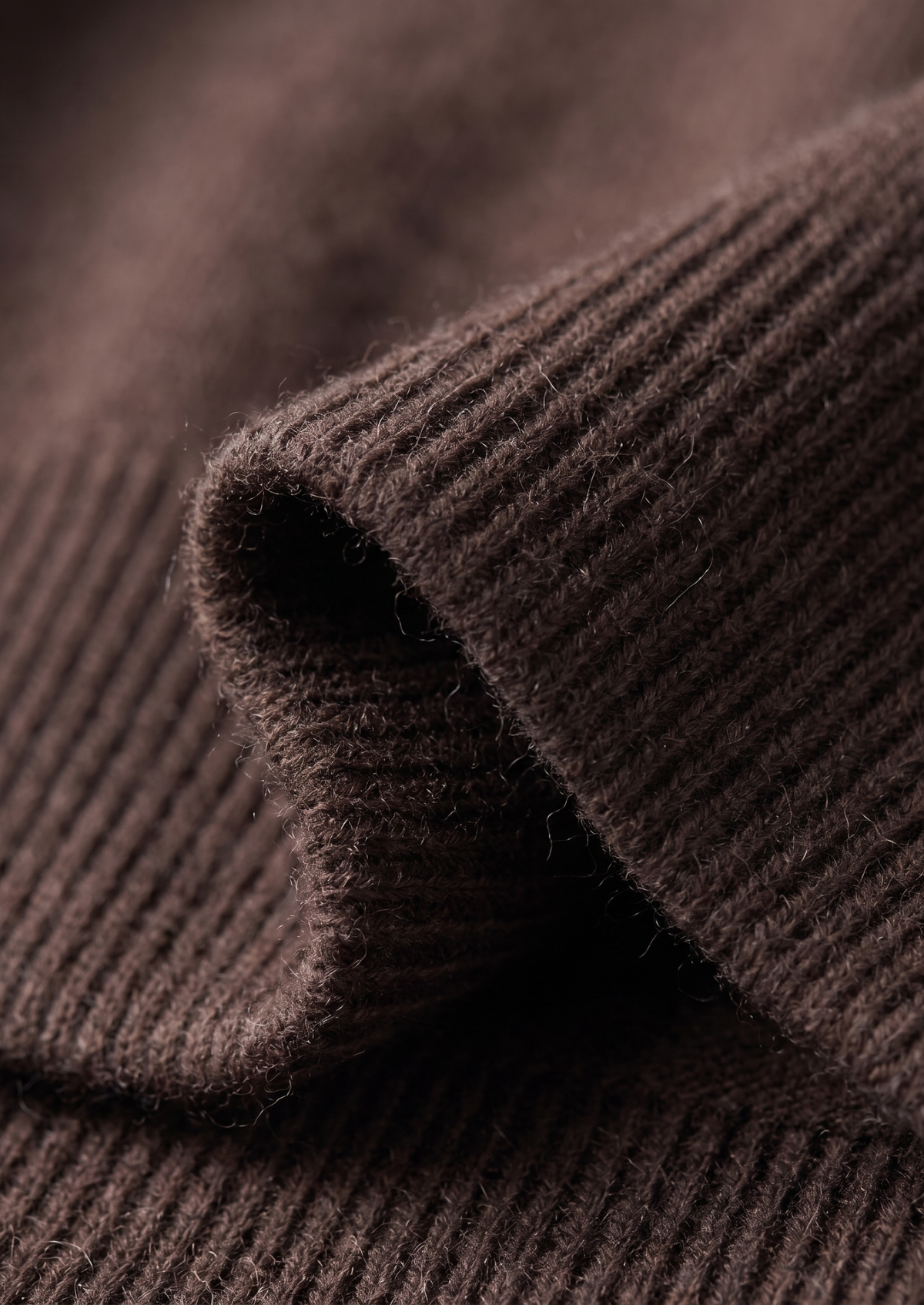 Pure Extra-Fine Merino Wool Dark Brown Luzzo Set, view 5