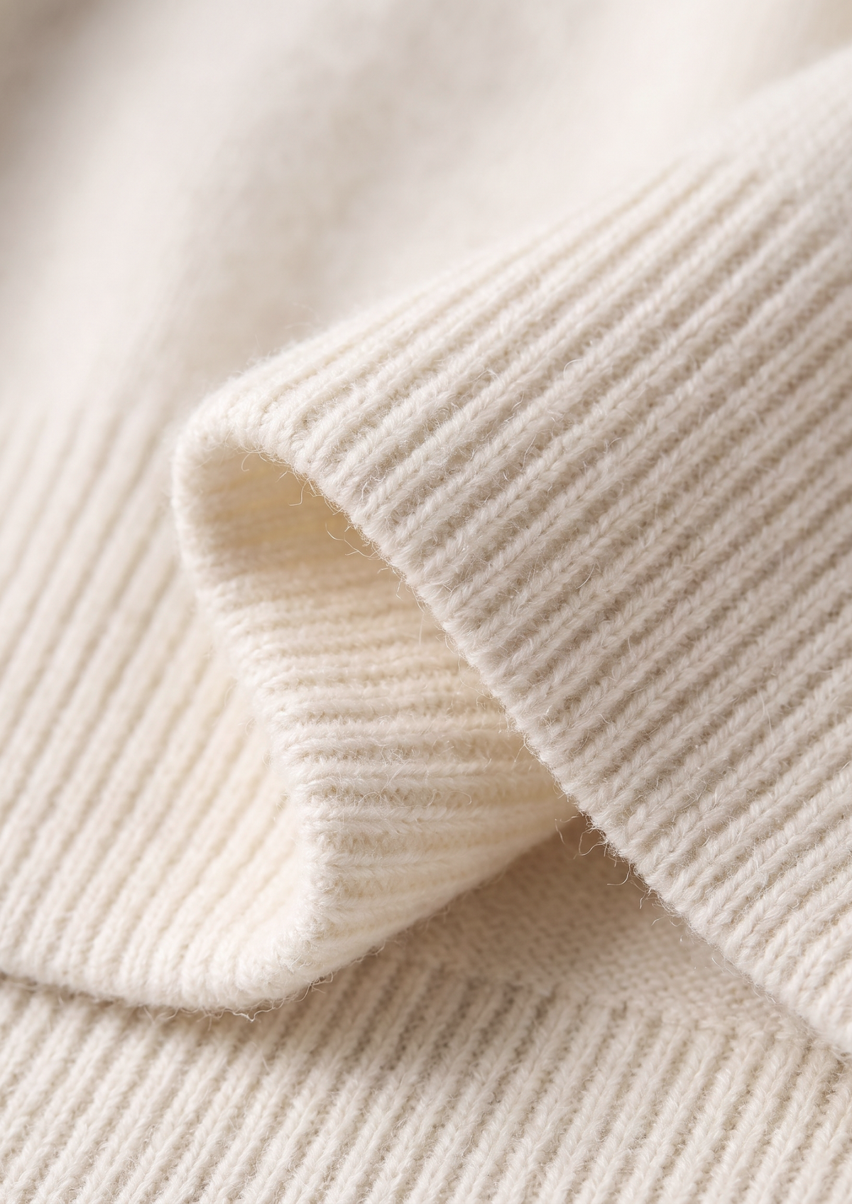 Pure Extra-Fine Merino Wool Cream White Luzzo Set, view 4