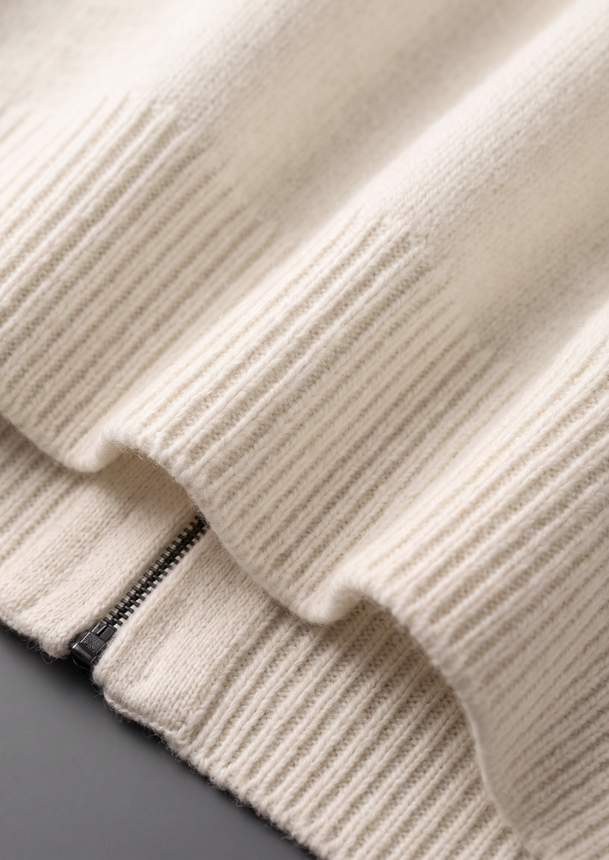 Pure Extra-Fine Merino Wool Cream White Luzzo Set, view 6